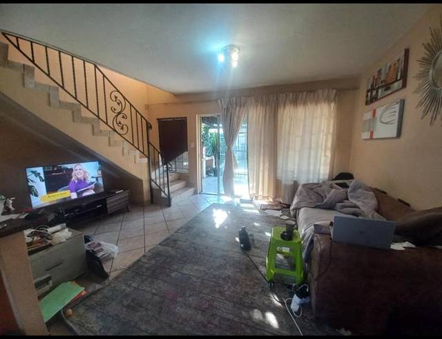2 BEDROOM DUPLEX FOR SALE IN GARSFONTEIN